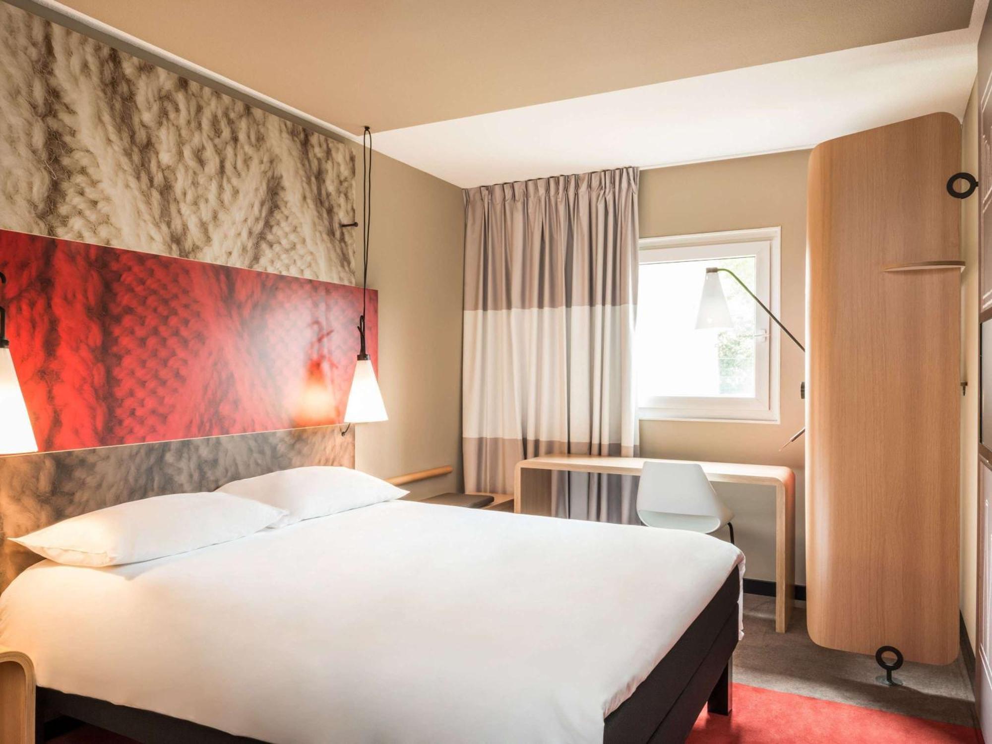 Ibis Paris Rueil Malmaison Екстер'єр фото